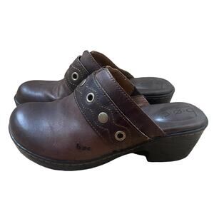 B.O.C BORN Leather Clogs Chunky Heel Studs Women’s Size 8
